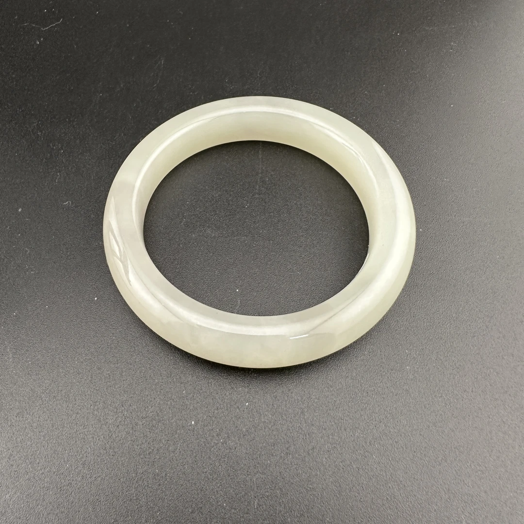 BY1213FXH标110 北玉精选 和田玉手镯 多样性发货