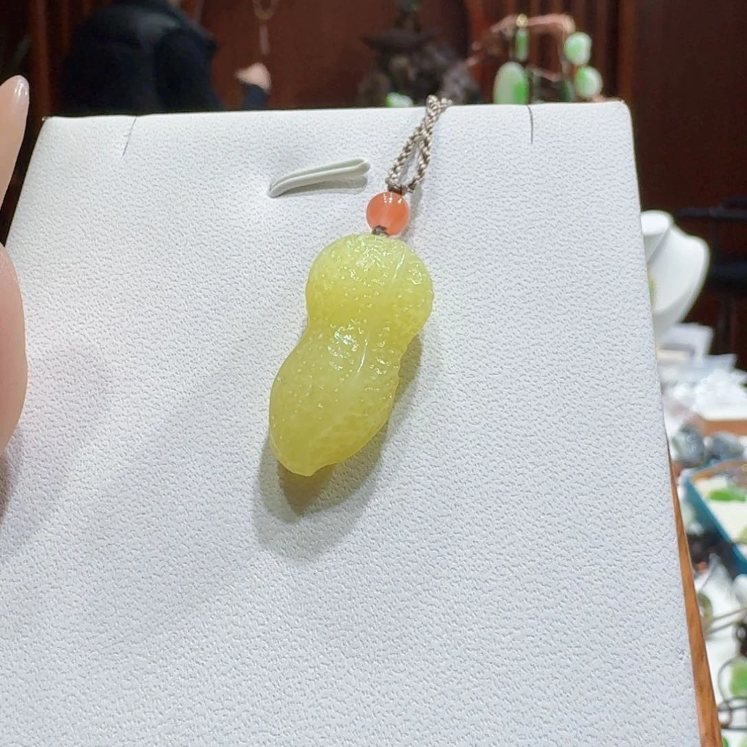 和田玉黄口花生未镶嵌