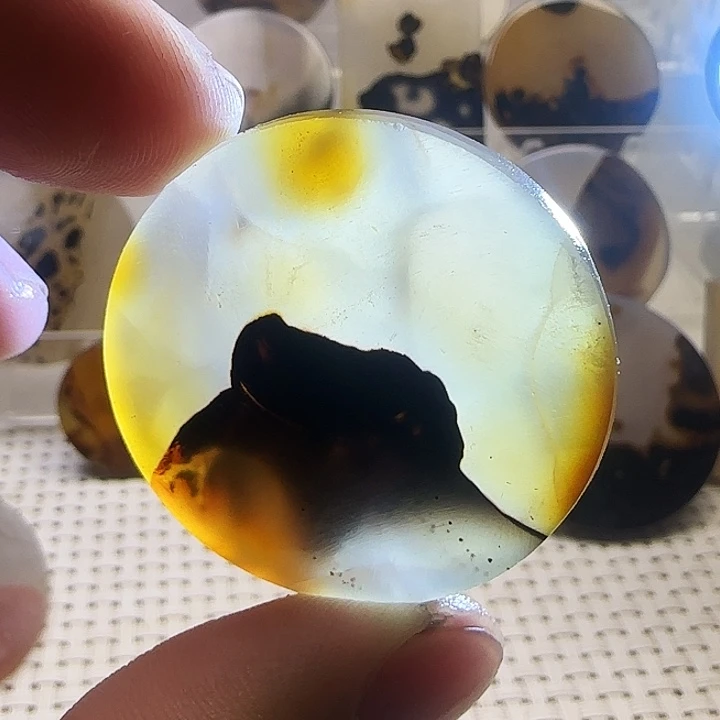 玛瑙/玉髓未镶嵌珠宝奇石