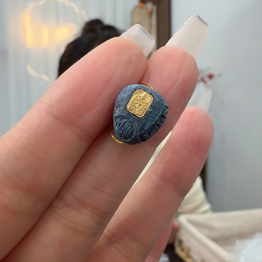 绿松石未镶嵌挂件