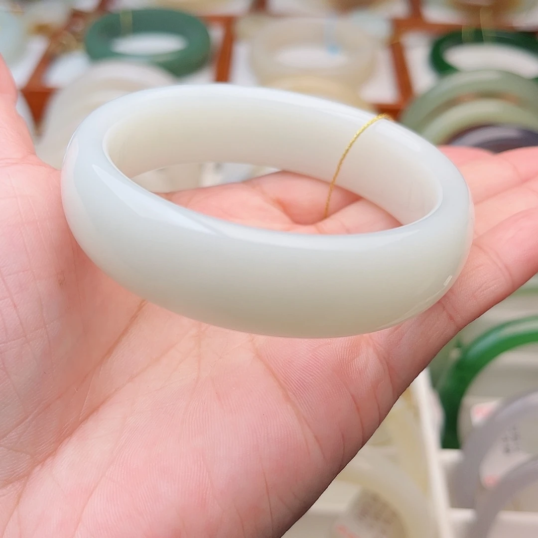 和田玉未镶嵌手镯56.5