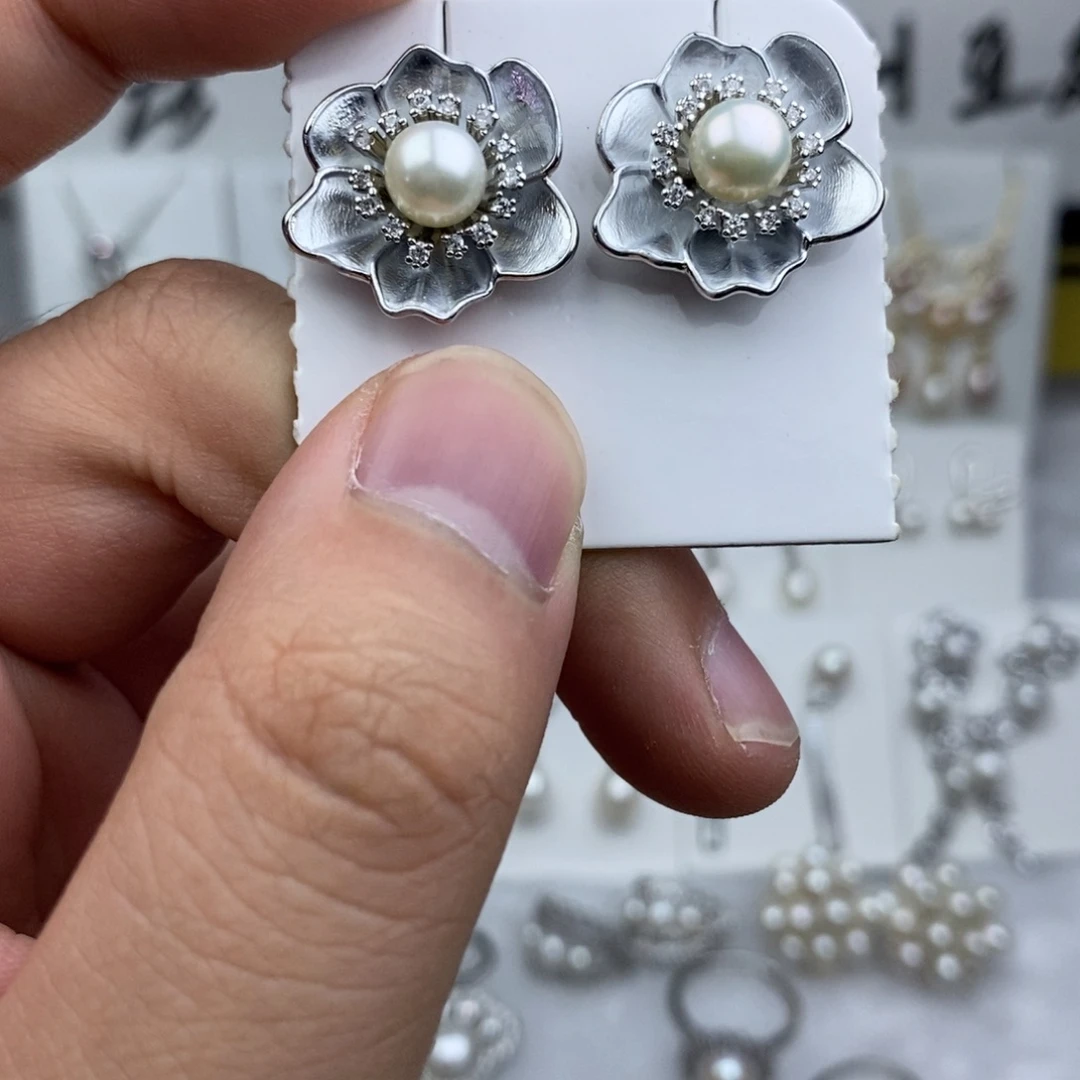 未镶嵌淡水珍珠耳饰