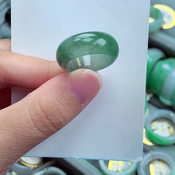 翡翠未镶嵌戒指16.17号