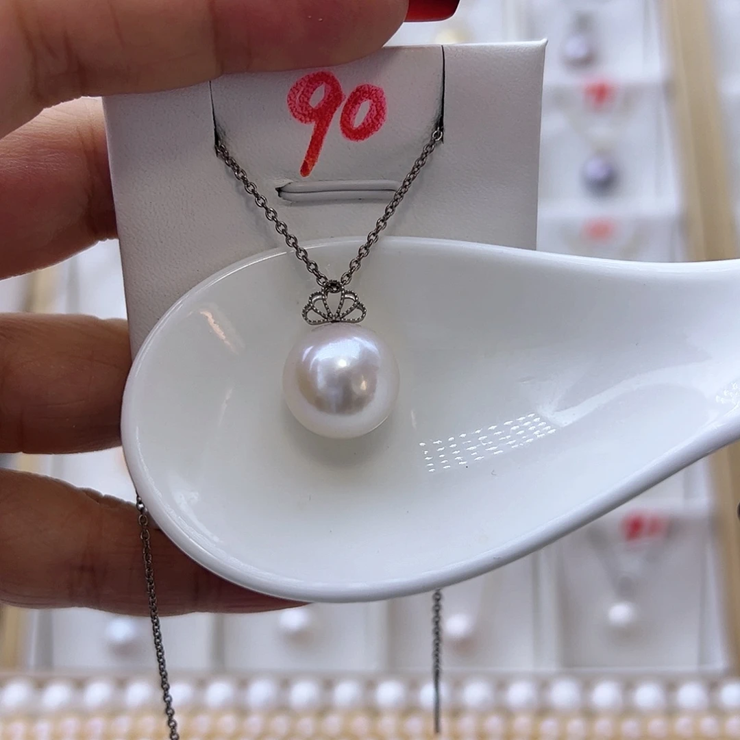 淡水珍珠吊坠(赠链)18K金镶嵌