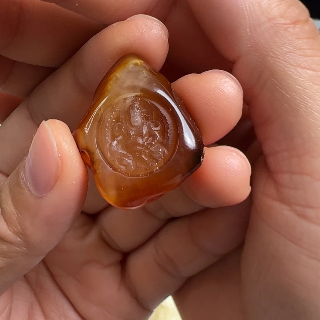 琥珀未镶嵌裸石微瑕