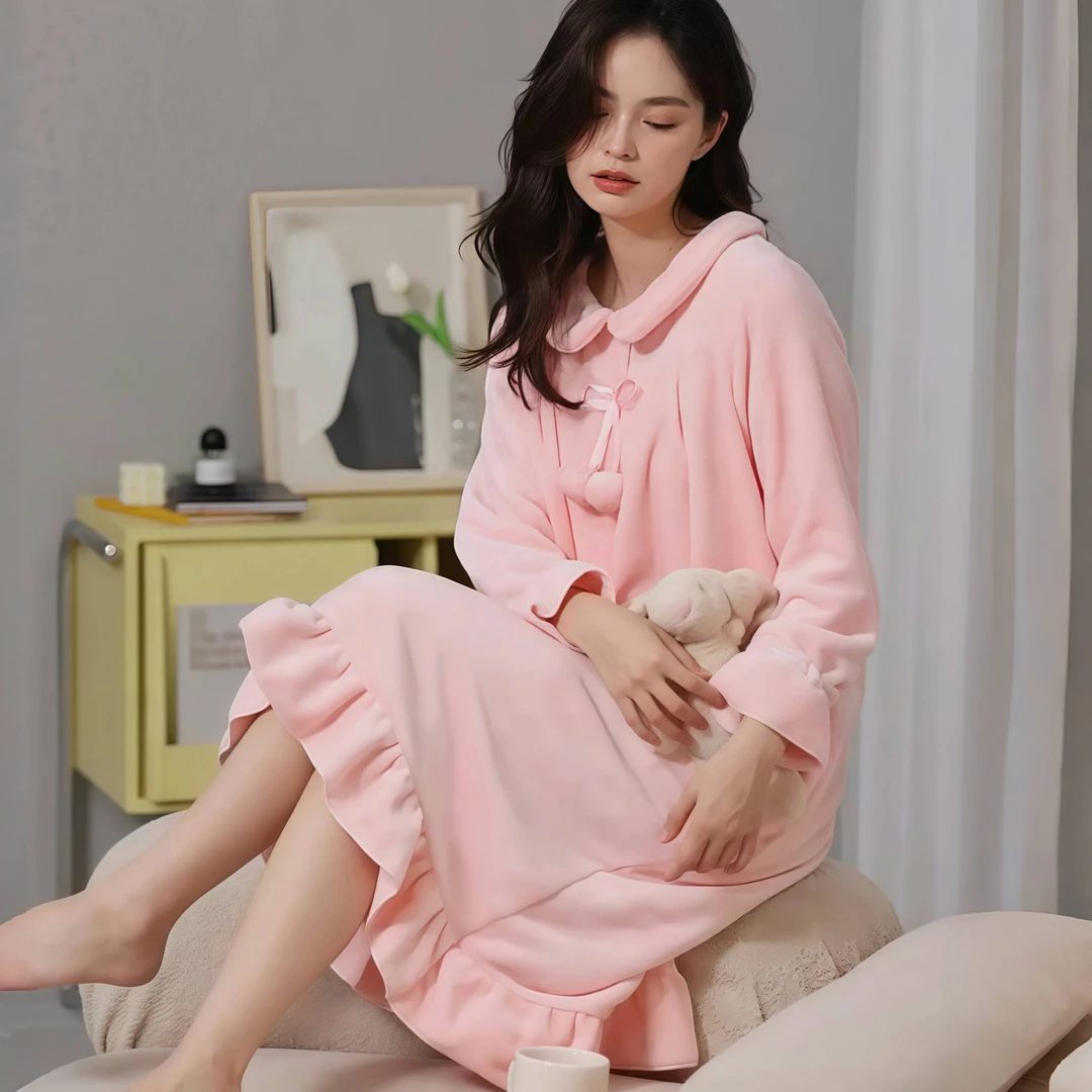 冬季加厚法兰绒保暖睡衣女娃娃领甜美纯色长款睡裙大码宽松家居服