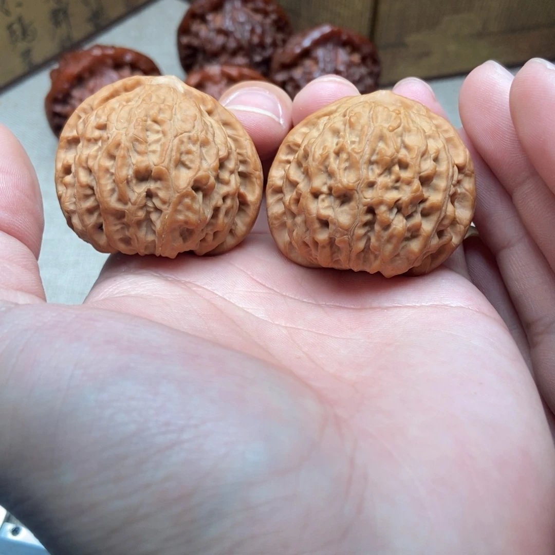 吊坠文玩核桃金牛