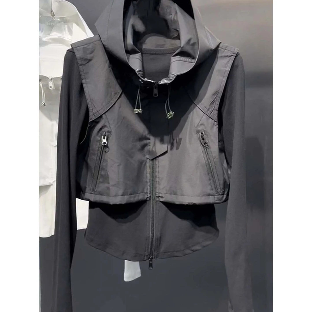 法式高级感气质百搭黑色假两件冲锋衣女2025早秋圆领拉链薄款长袖