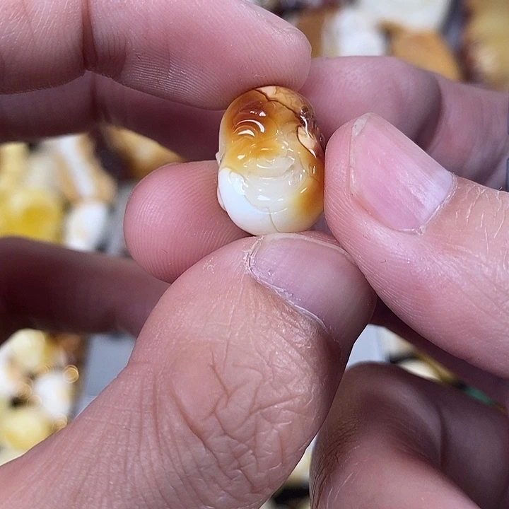 琥珀未镶嵌珠宝奇石我