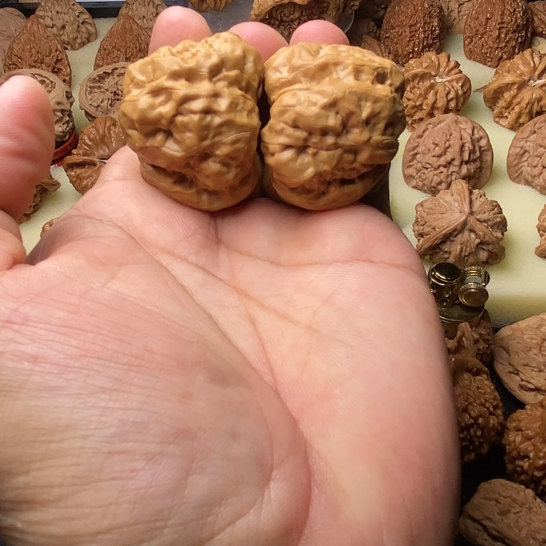 文玩核桃把件未***?蛙蛙