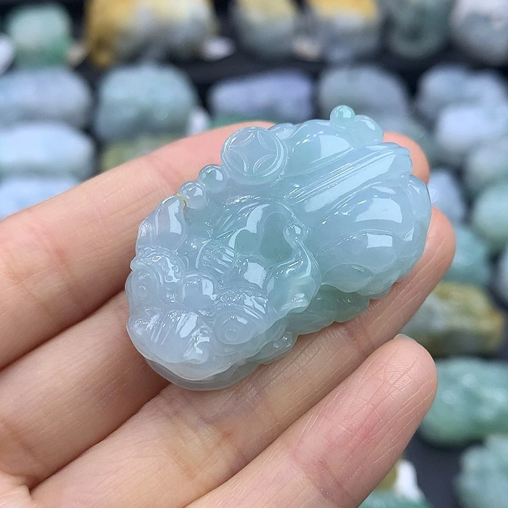 翡翠未镶嵌颈饰天然缅甸A货翡翠貔貅吊坠