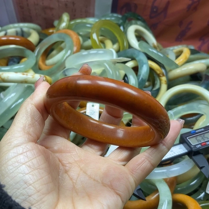 曲***幽蛇纹石玉未镶嵌手镯