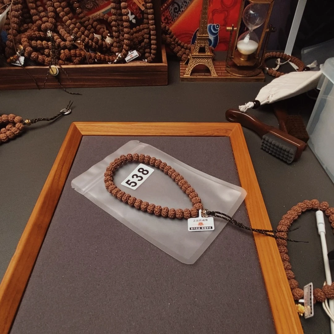 吊坠金刚菩提谨**行哦哦哦哦哦哦哦哦哦哦哦哦