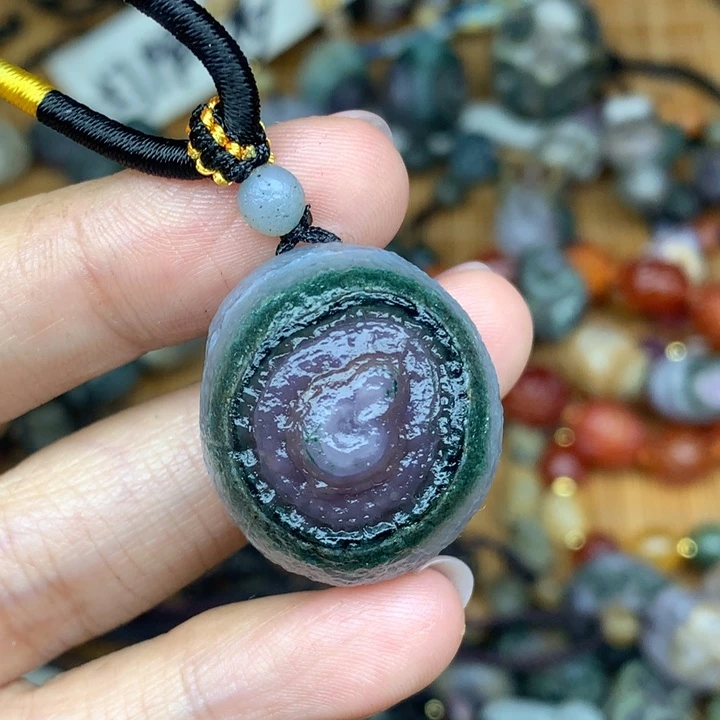 玛瑙/玉髓未镶嵌珠宝半成品田****）