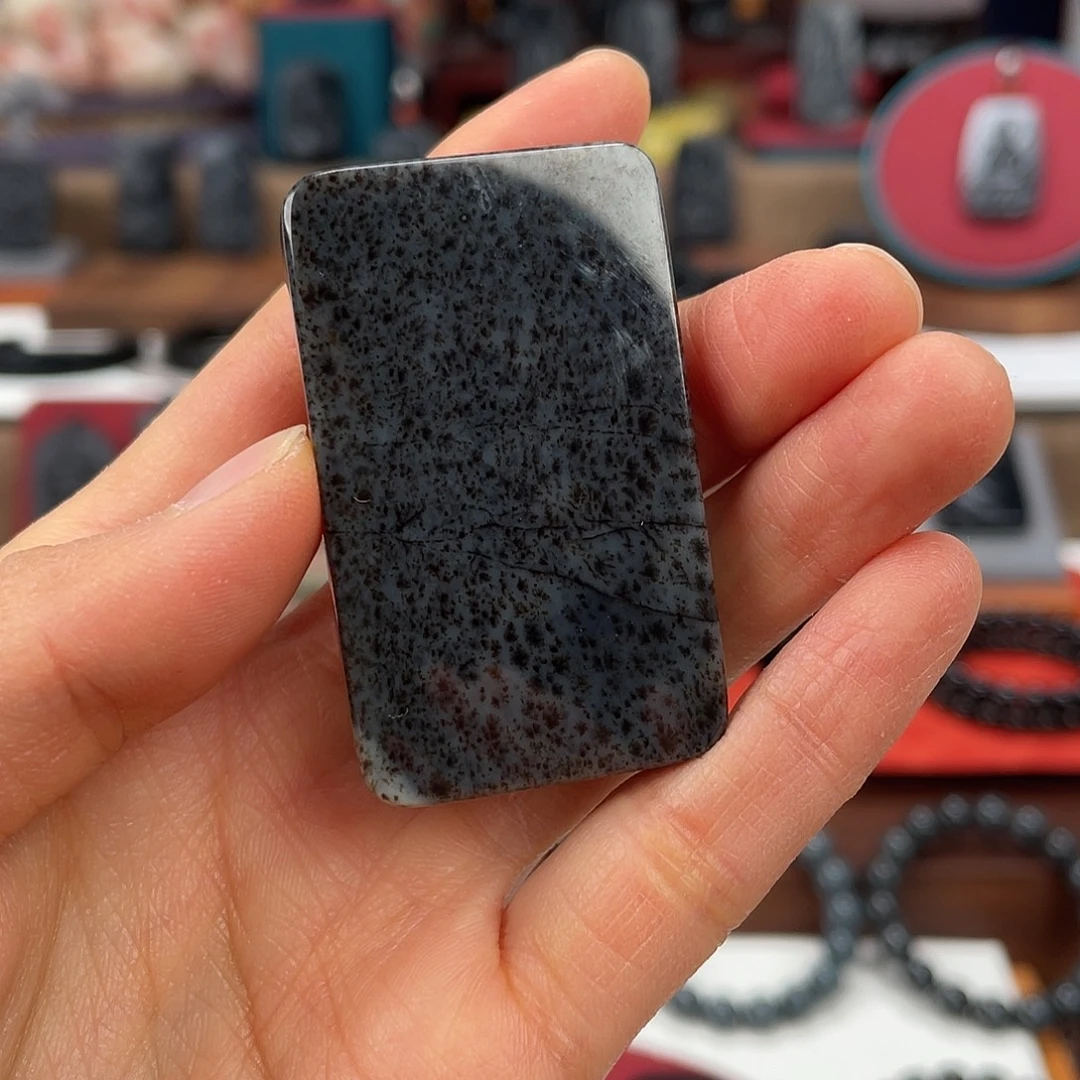 和田玉未镶嵌颈饰福利款，35钢板。（多样性）