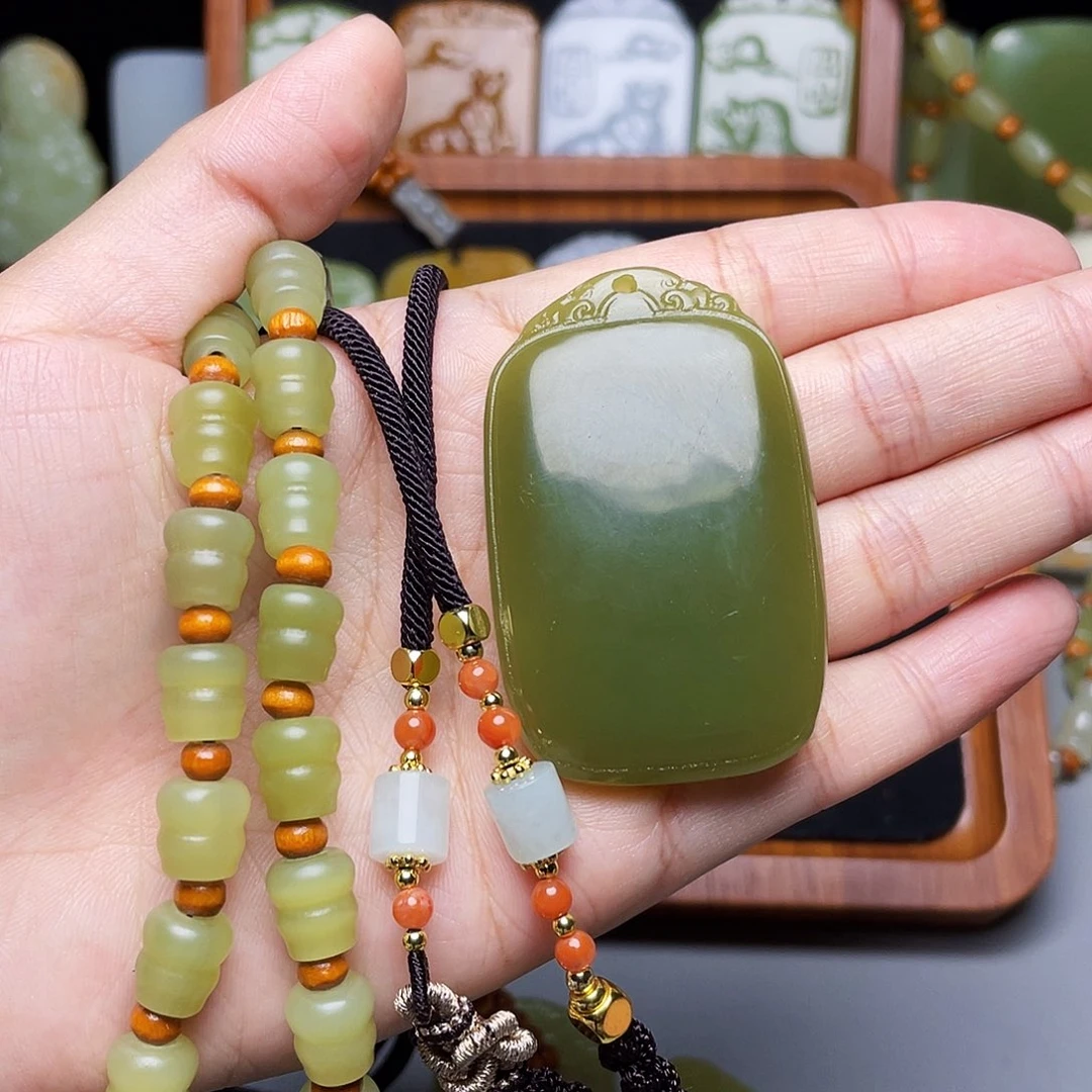 新疆昆仑山脉料平安牌