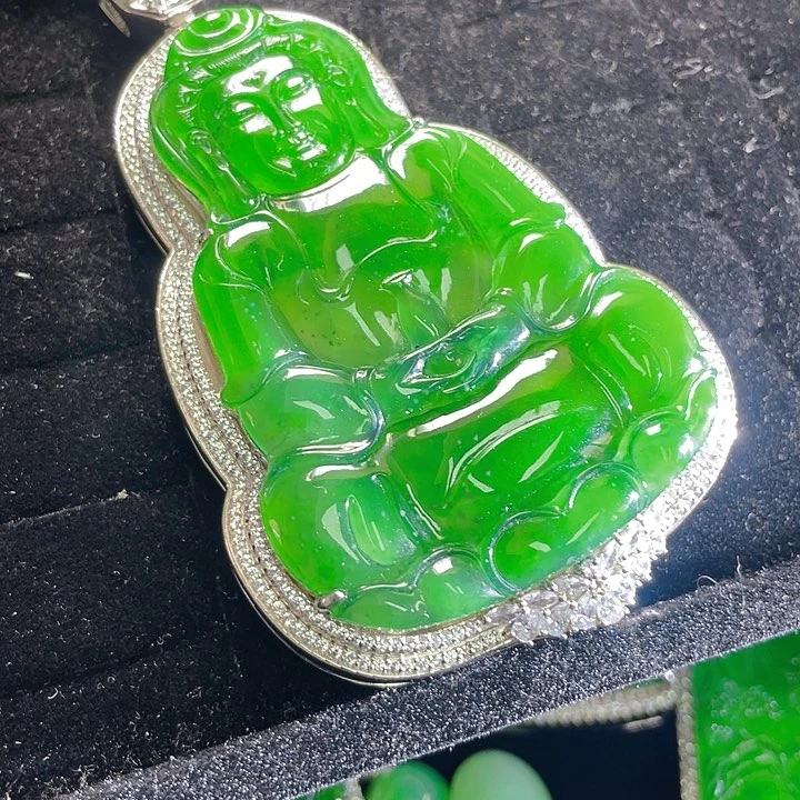 翡翠未镶嵌颈饰30，