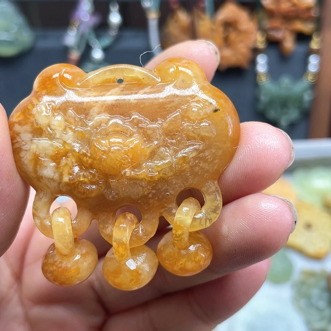 海***话未镶嵌蛇纹石玉颈饰