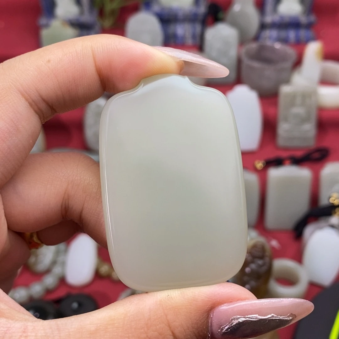 颈饰未镶嵌和田玉