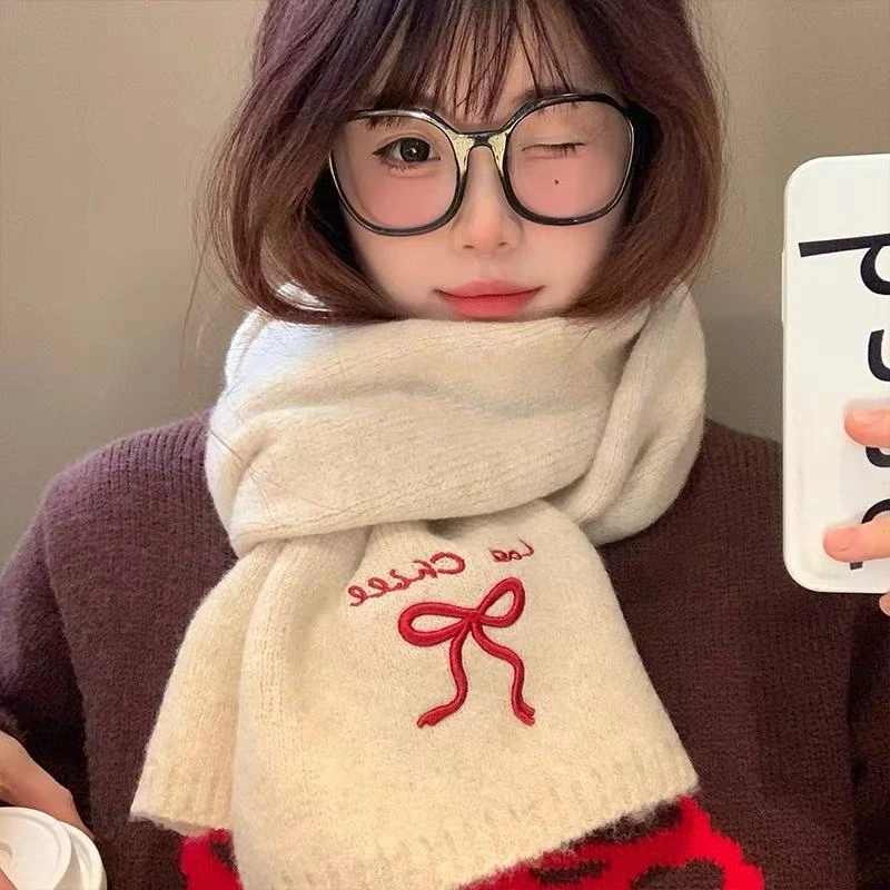 网红学院风仿羊绒围巾2025冬季新款纯色时尚刺绣蝴蝶结情侣围巾