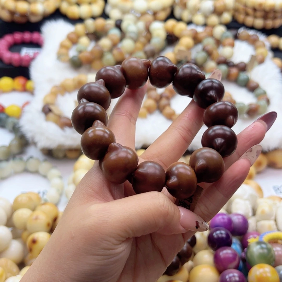 吊坠白玉菩提22卡干车干磨菩提猫猫头瑕