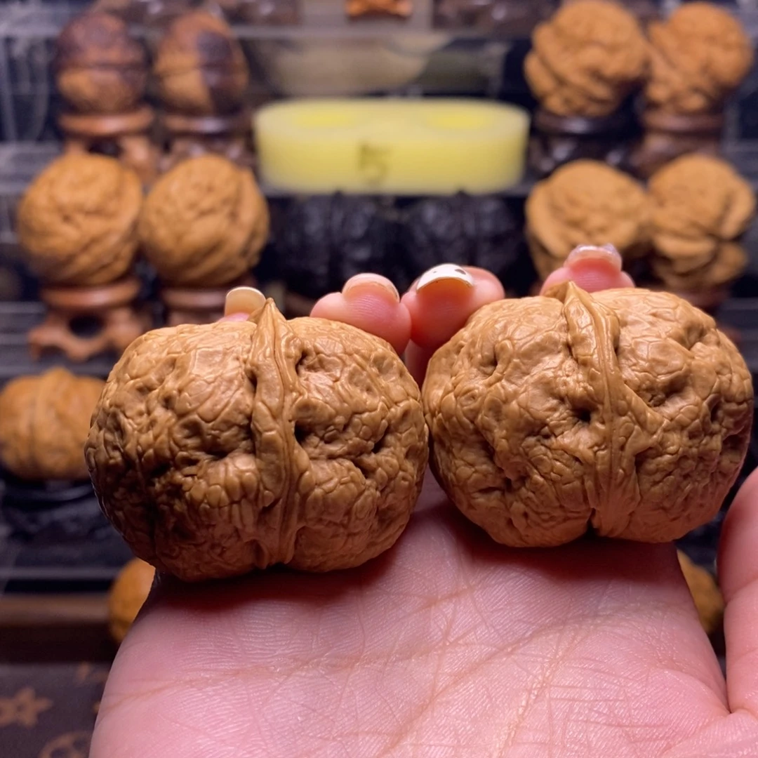 小***烟文玩核桃把件Z35金甲疙瘩包43尺