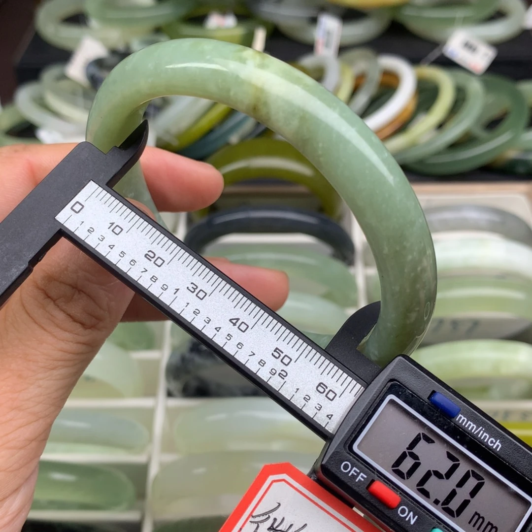 未镶嵌蛇纹石玉手镯760