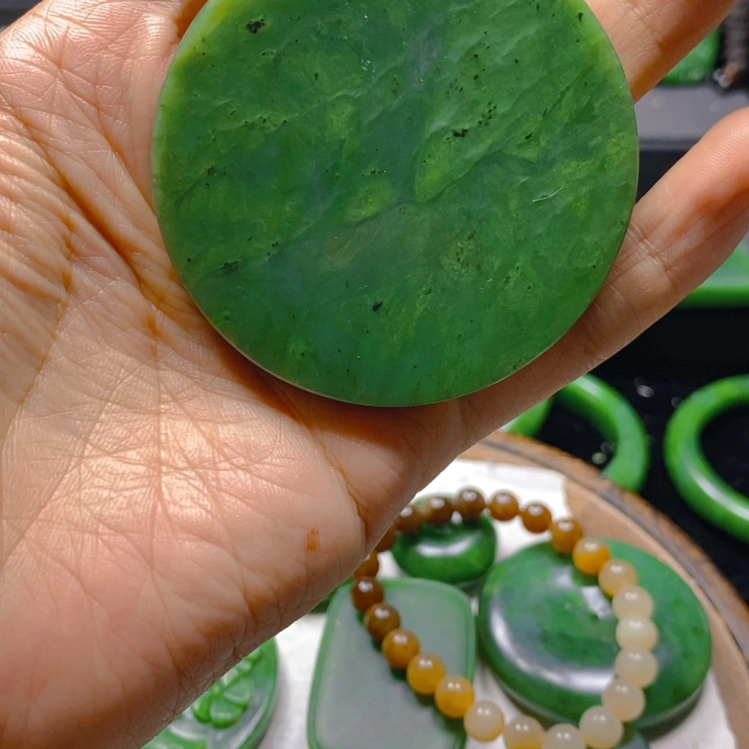 和田玉未镶嵌珠宝半成品