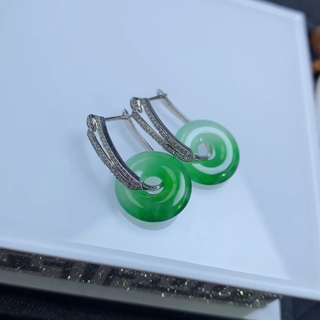 翡翠18K金镶嵌耳饰甜甜圈