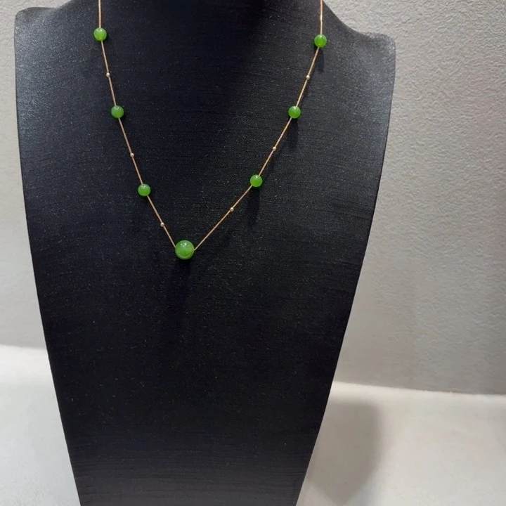 和田玉18K金镶嵌颈饰