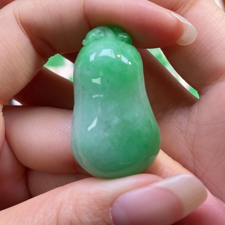 颈饰未镶嵌翡翠吊坠