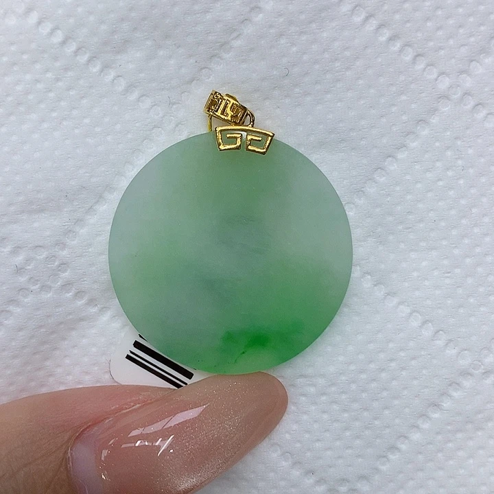 颈饰18K金镶嵌翡翠