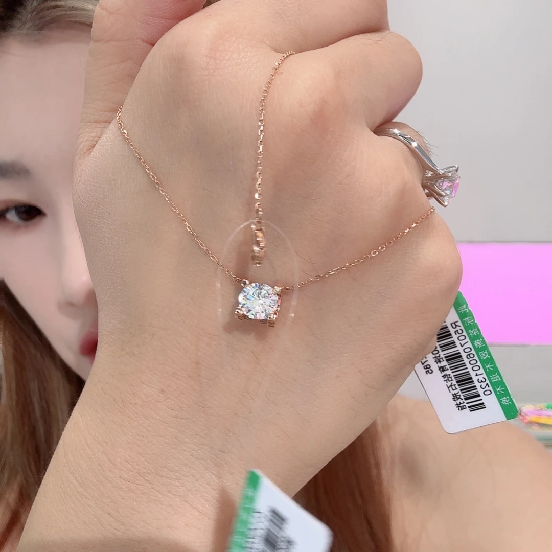 18K金镶嵌耳饰实验室培育钻石