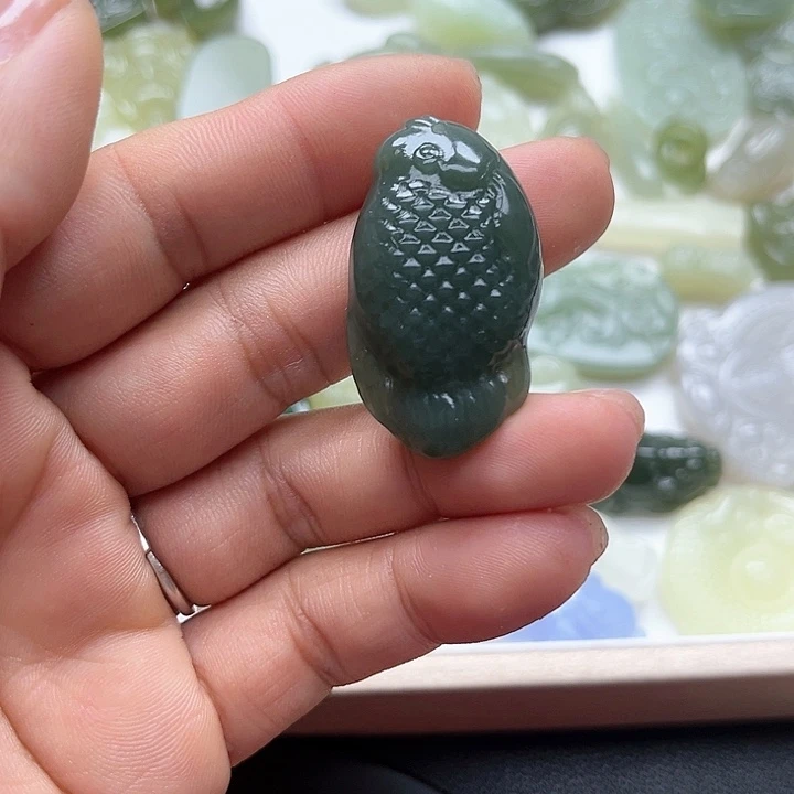 【闪购商品】颈饰未镶嵌和田玉
