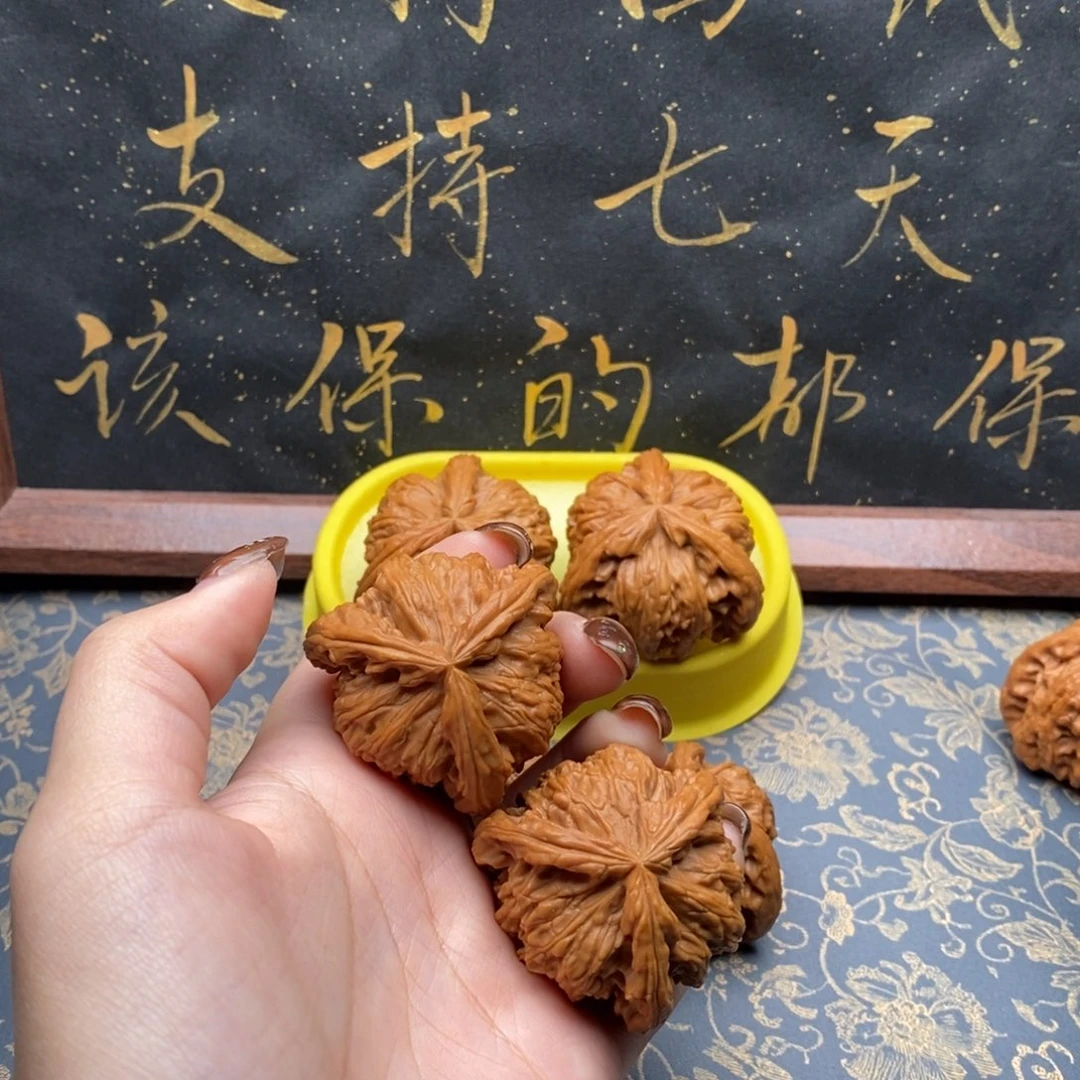 吊坠文玩核桃他白狮子