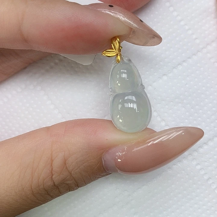 颈饰18K金镶嵌翡翠