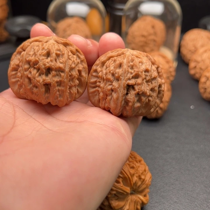 把件文玩核桃42.5球白