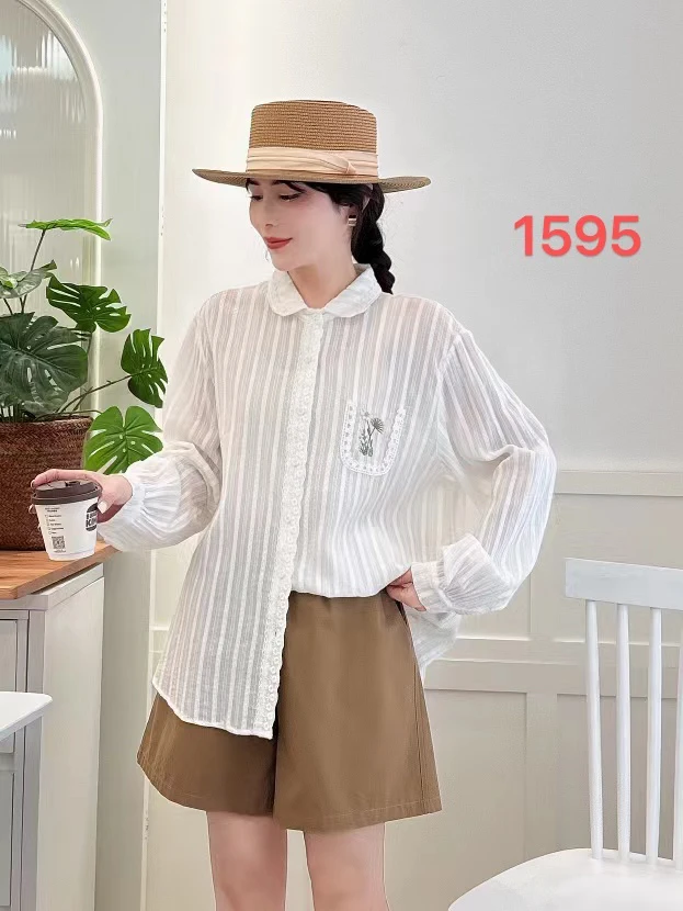 2025新款文艺范棉麻刺绣衬衫女短款宽松休闲百搭小众设计感衬衣