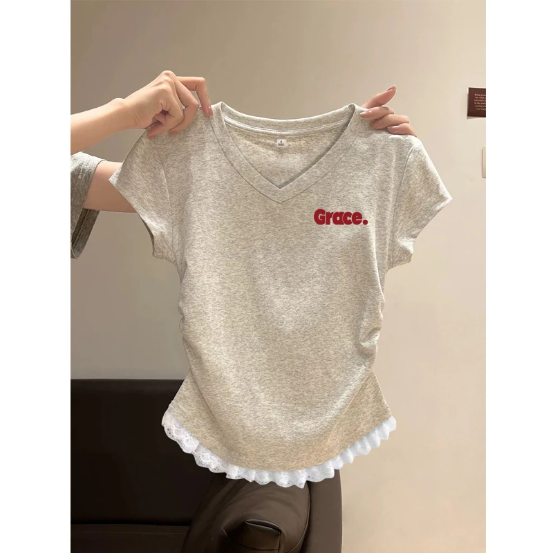 清仓捡漏~蕾丝拼接短袖T恤女夏季设计感气质修身显瘦正肩V领上衣