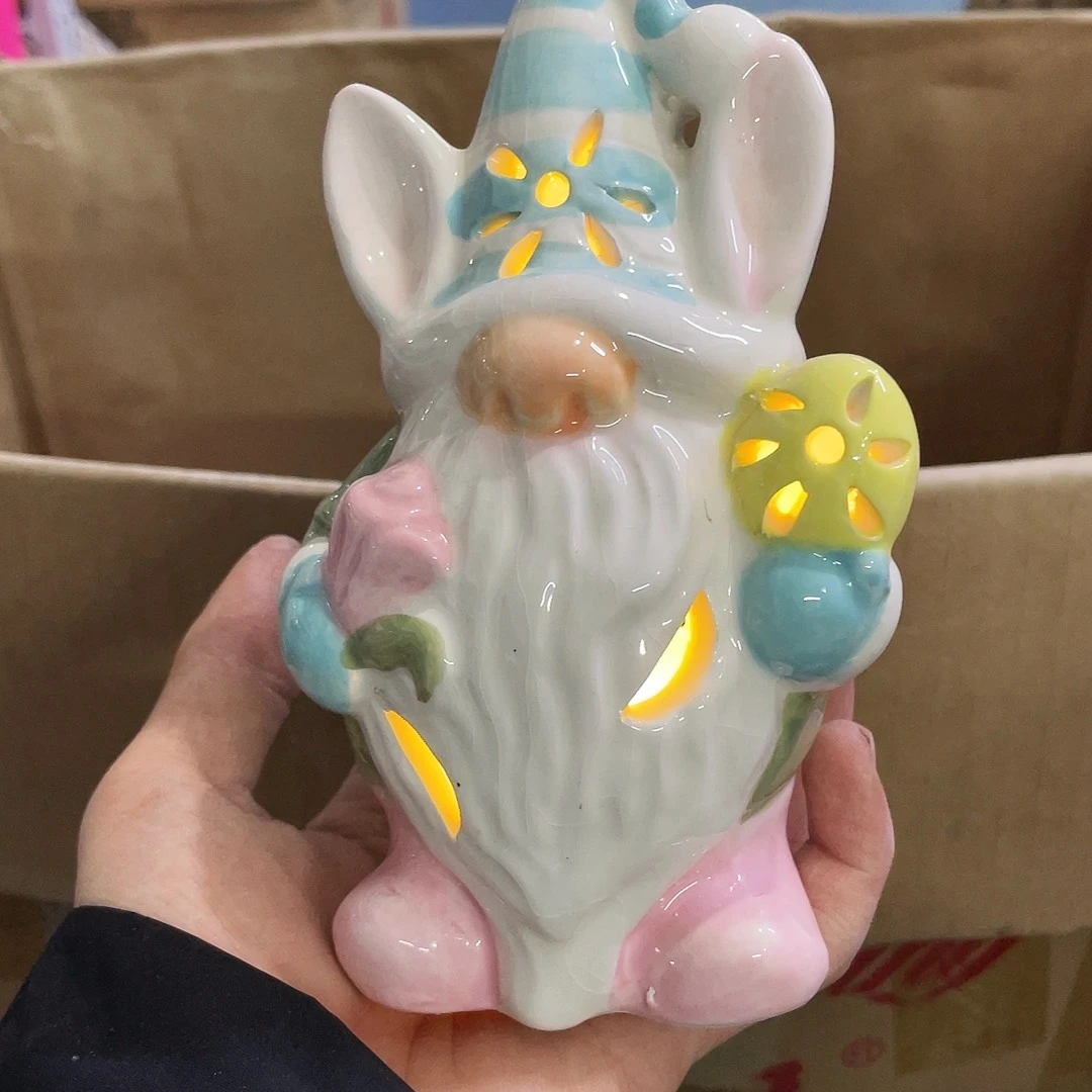 摆件   封釉。   微瑕。
