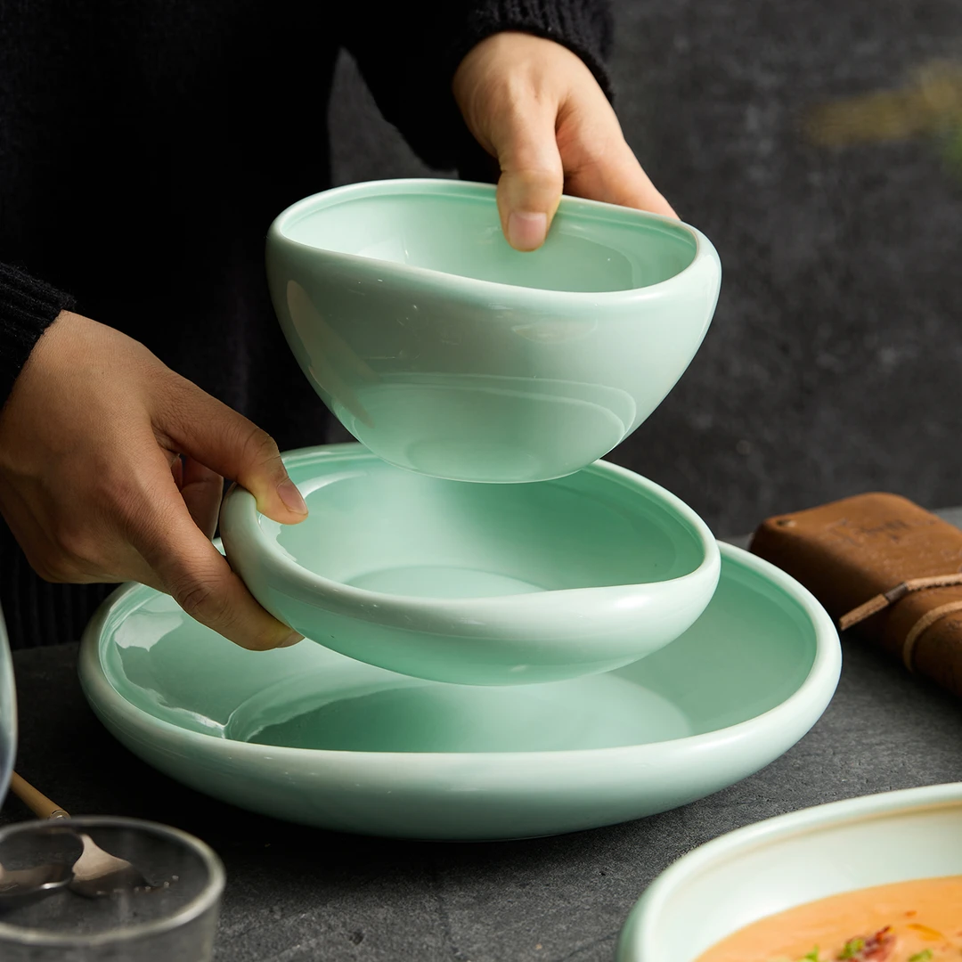 德化青瓷餐具2025新款特别好看的精致创意中式家用的陶瓷盘子菜盘