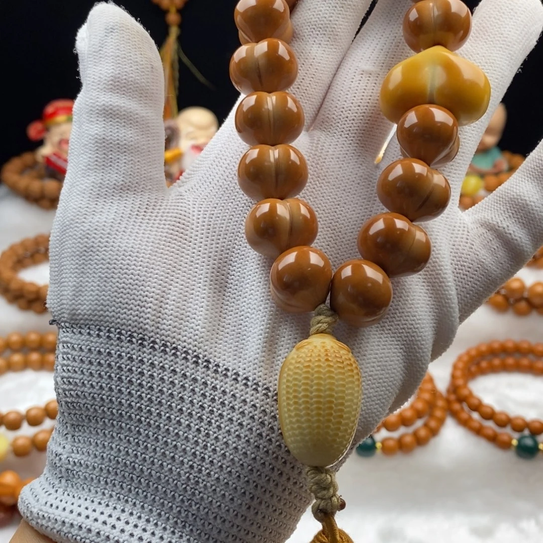 曹***浩猴头核桃吊坠猴头