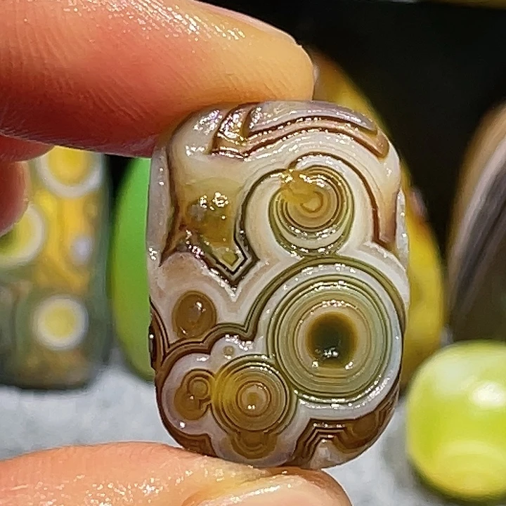 玛瑙/玉髓未镶嵌珠宝奇石