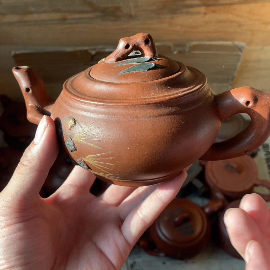 紫砂茶壶老厂紫砂壶一件。