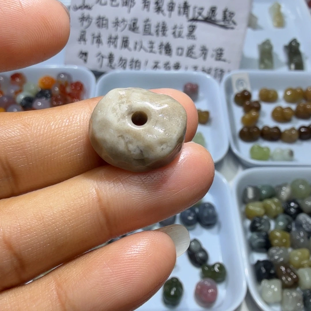 和田玉未镶嵌珠宝奇石