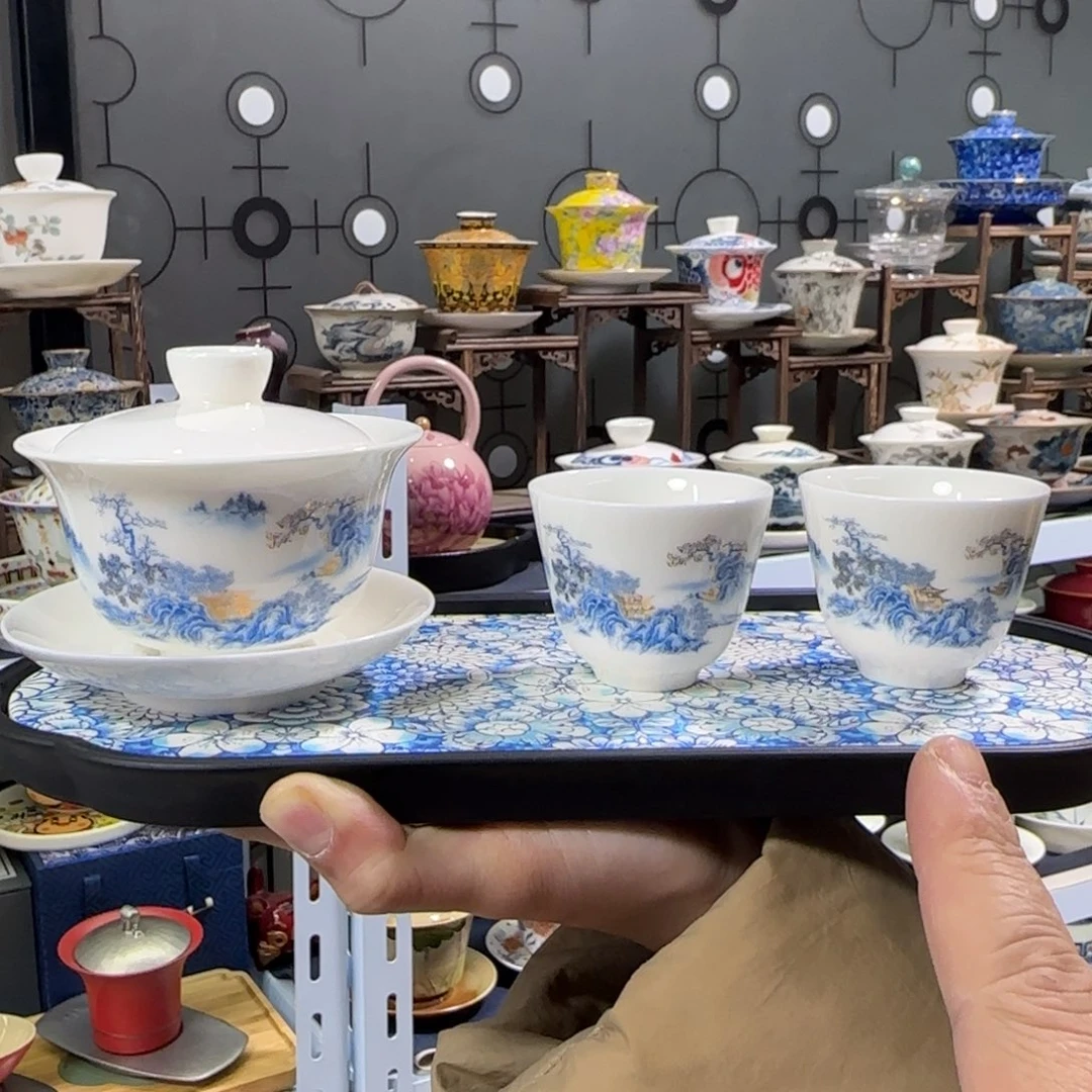 高温下的高温天气使人心情愉悦