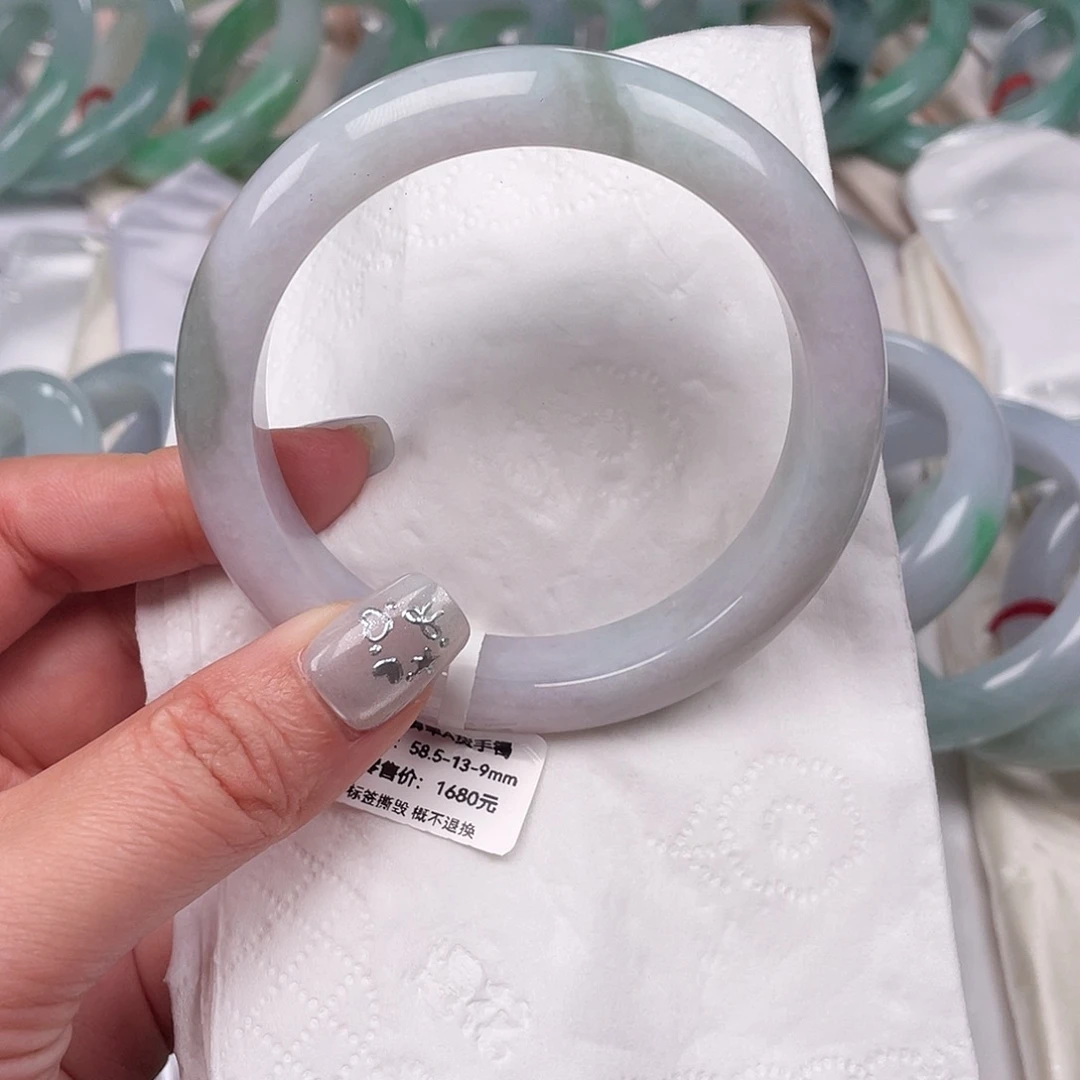 翡翠未镶嵌手镯095