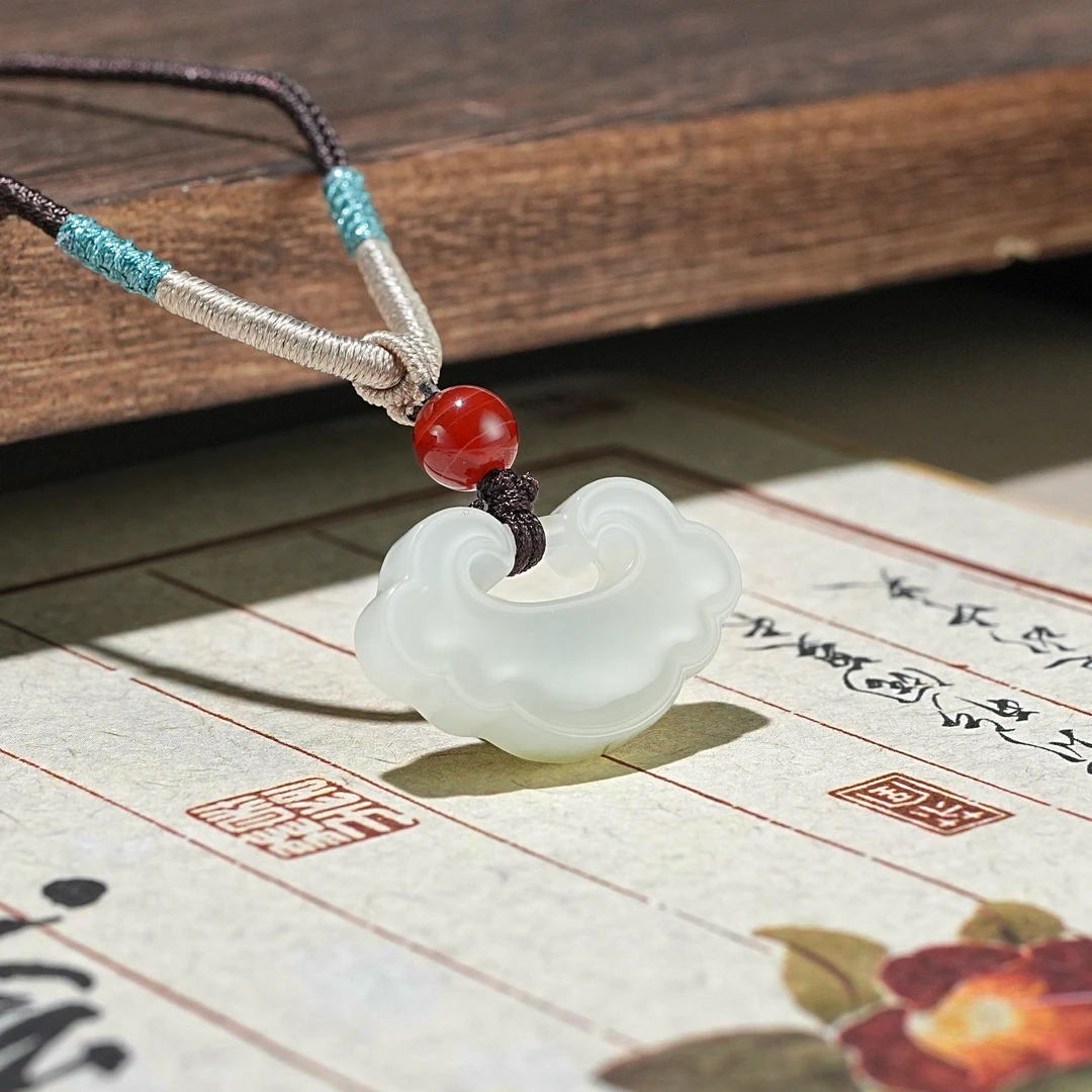 天然和田玉精雕双面锁一生锁爱吊坠 YC2780001