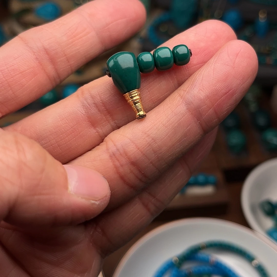 绿松石未镶嵌手串