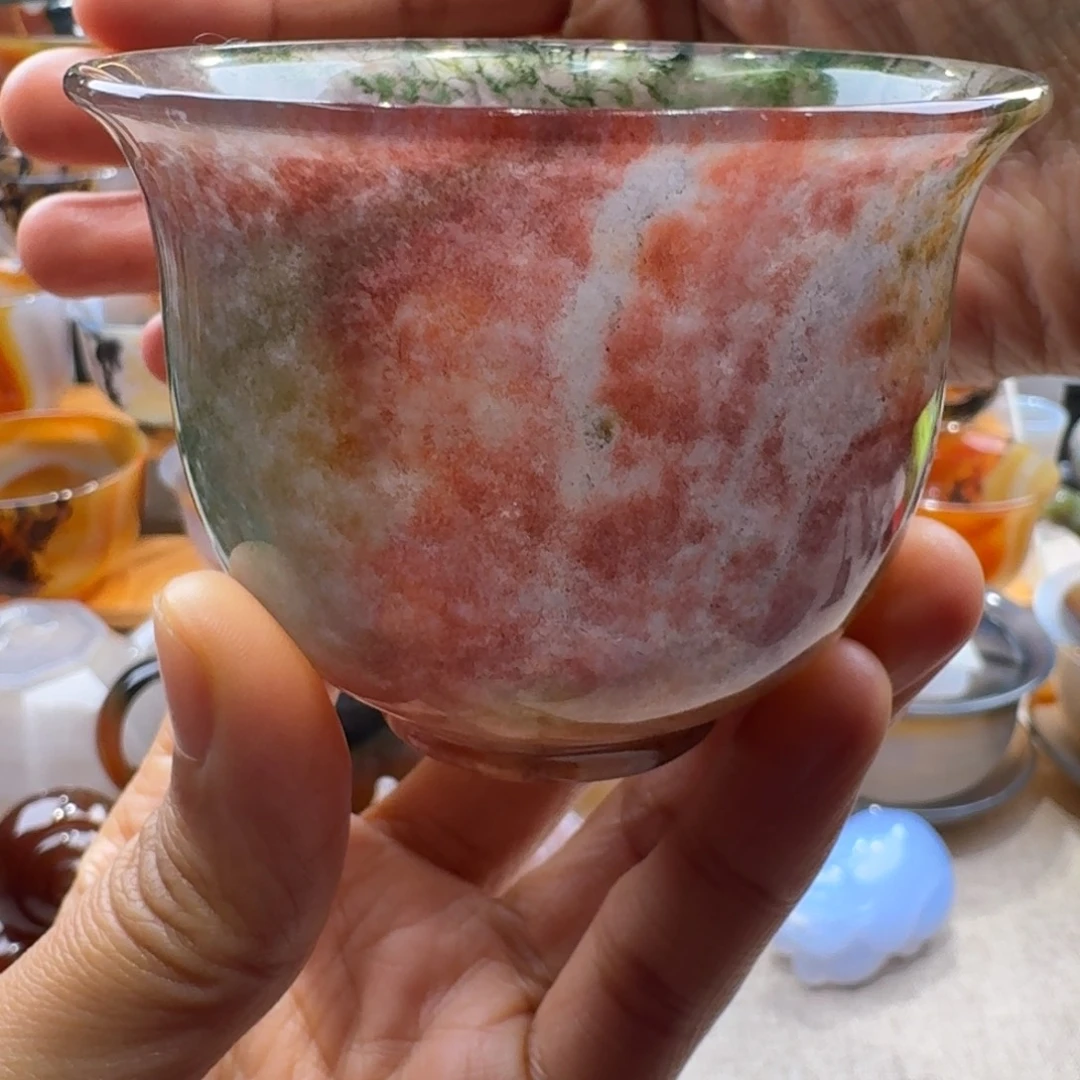 旋***移玛瑙/玉髓未镶嵌玛瑙茶杯